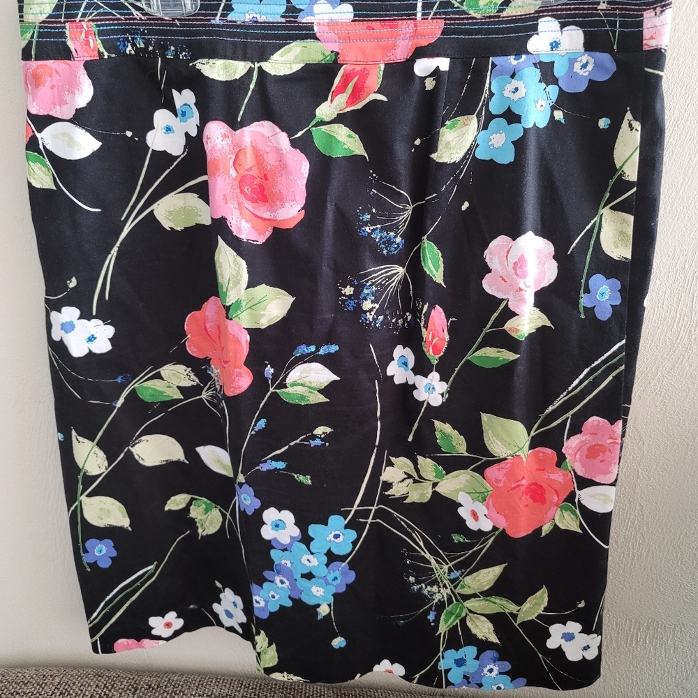Skirt - Picture 3 of 3